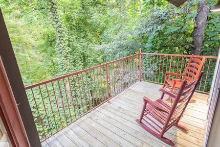 Lodge G Sasquatch Lodges Sleeps 13 蓋特林堡 外观 照片